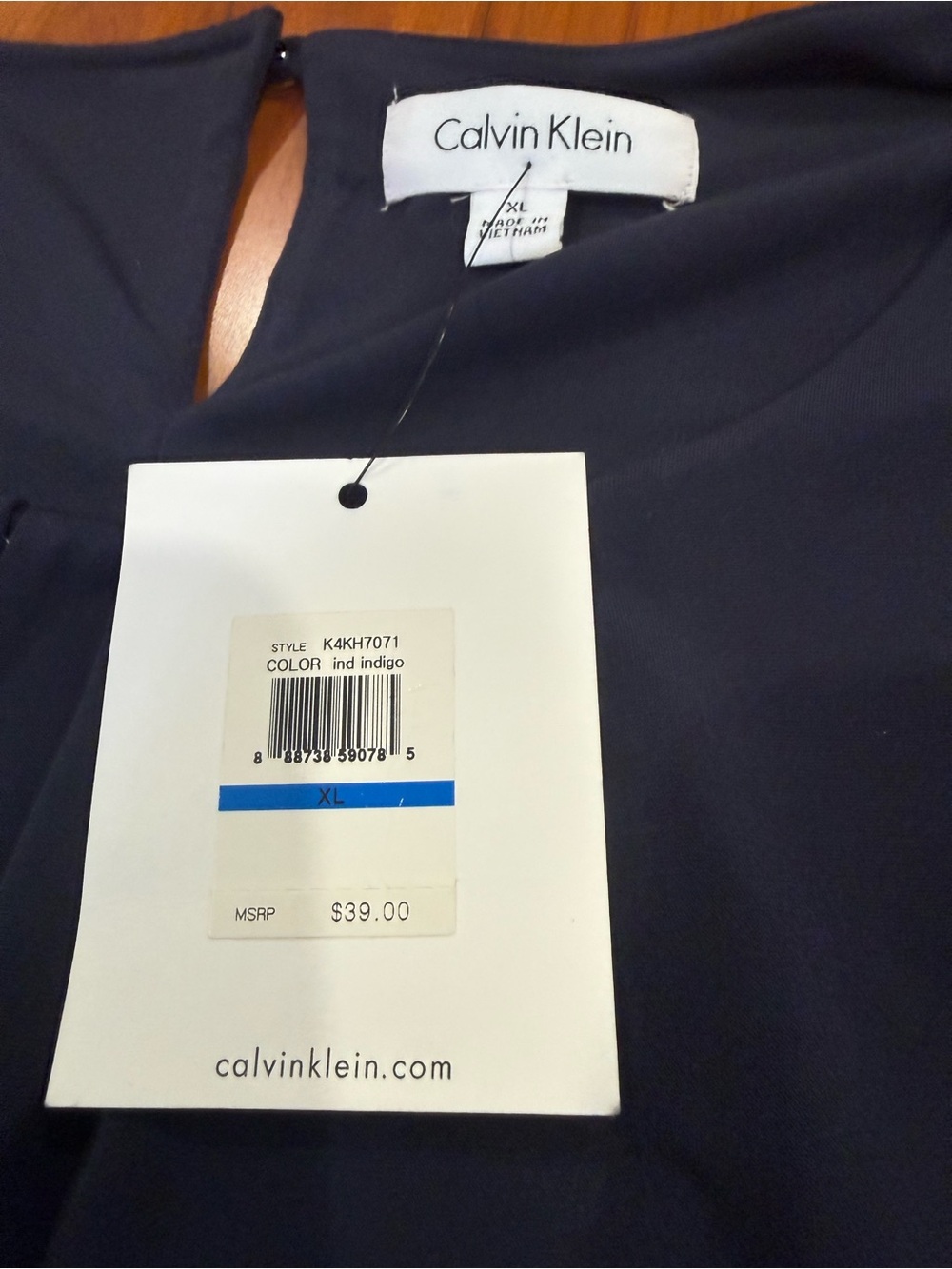 NWT Calvin Klein Navy Sleeveless Pleated Neck Camisole. - Picture 7 of 7
